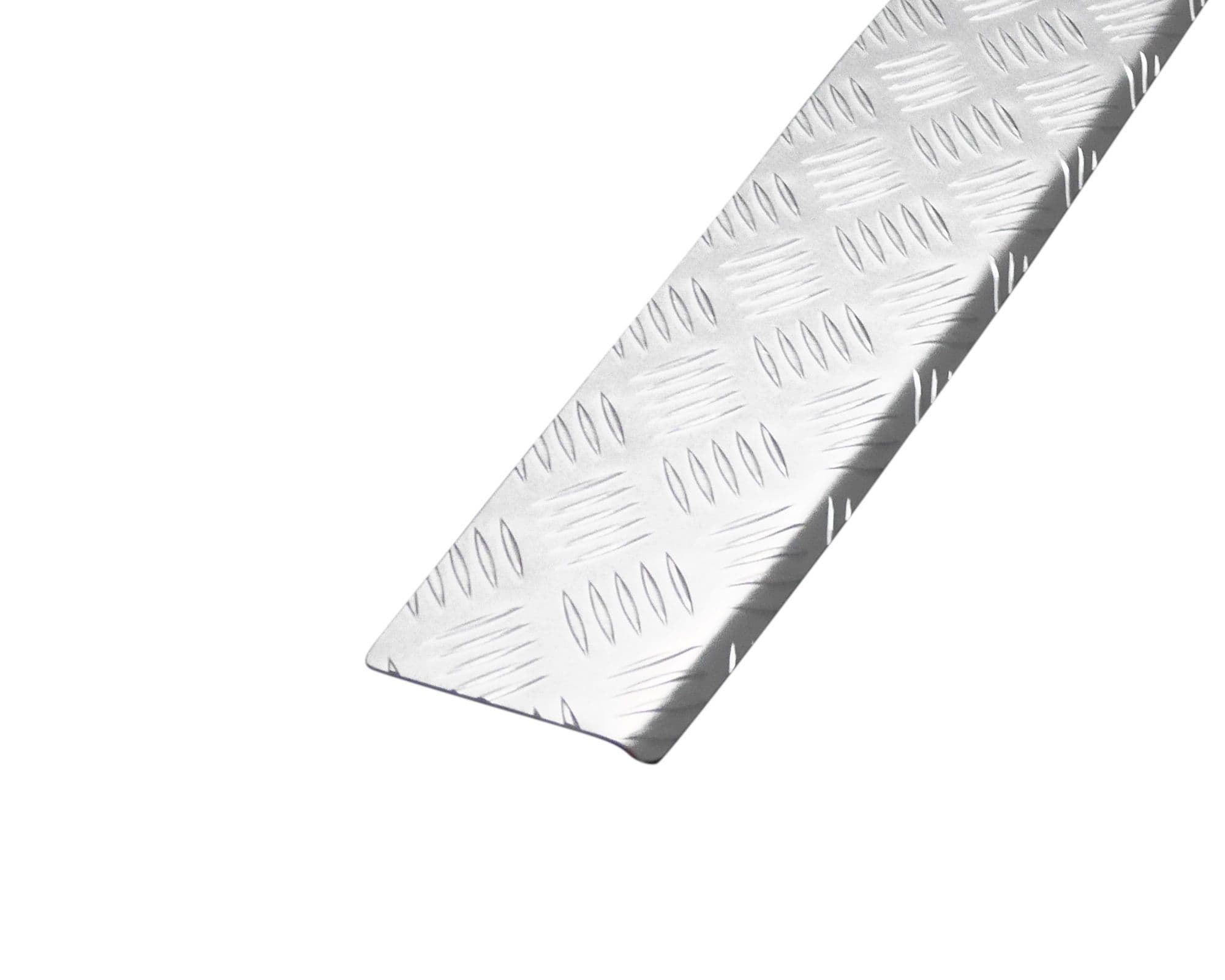Leiste der hinteren Stoßstange — Silber, Aluminium, Geriffelt