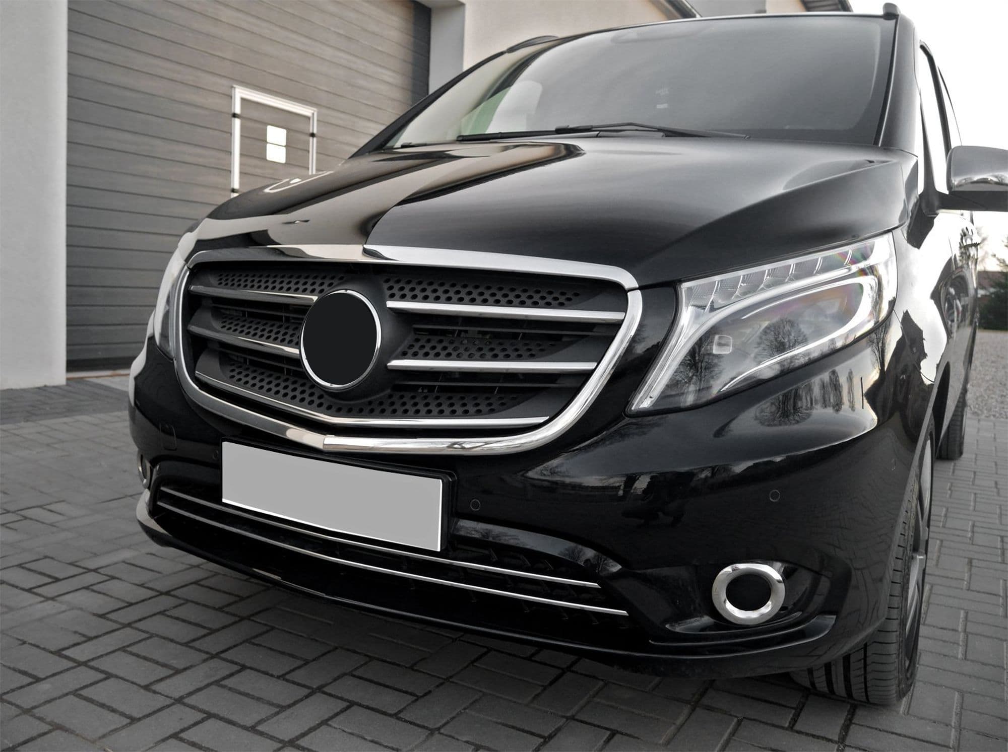 Front bumper grille trims — Chrome, Stainless steel, Polished