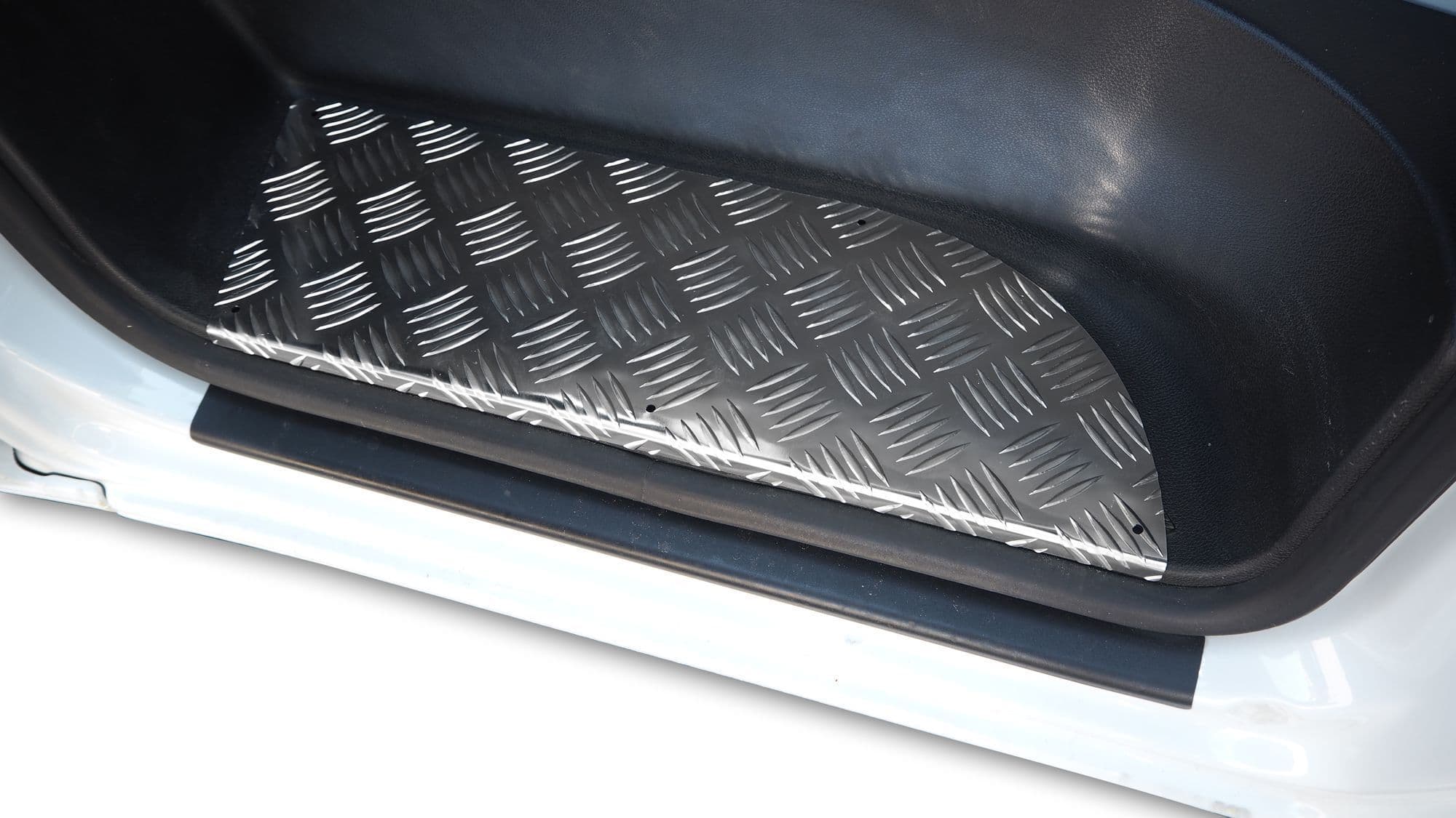 Abdeckungen für vordere Innentrittstufen — Silber, Aluminium, Geriffelt