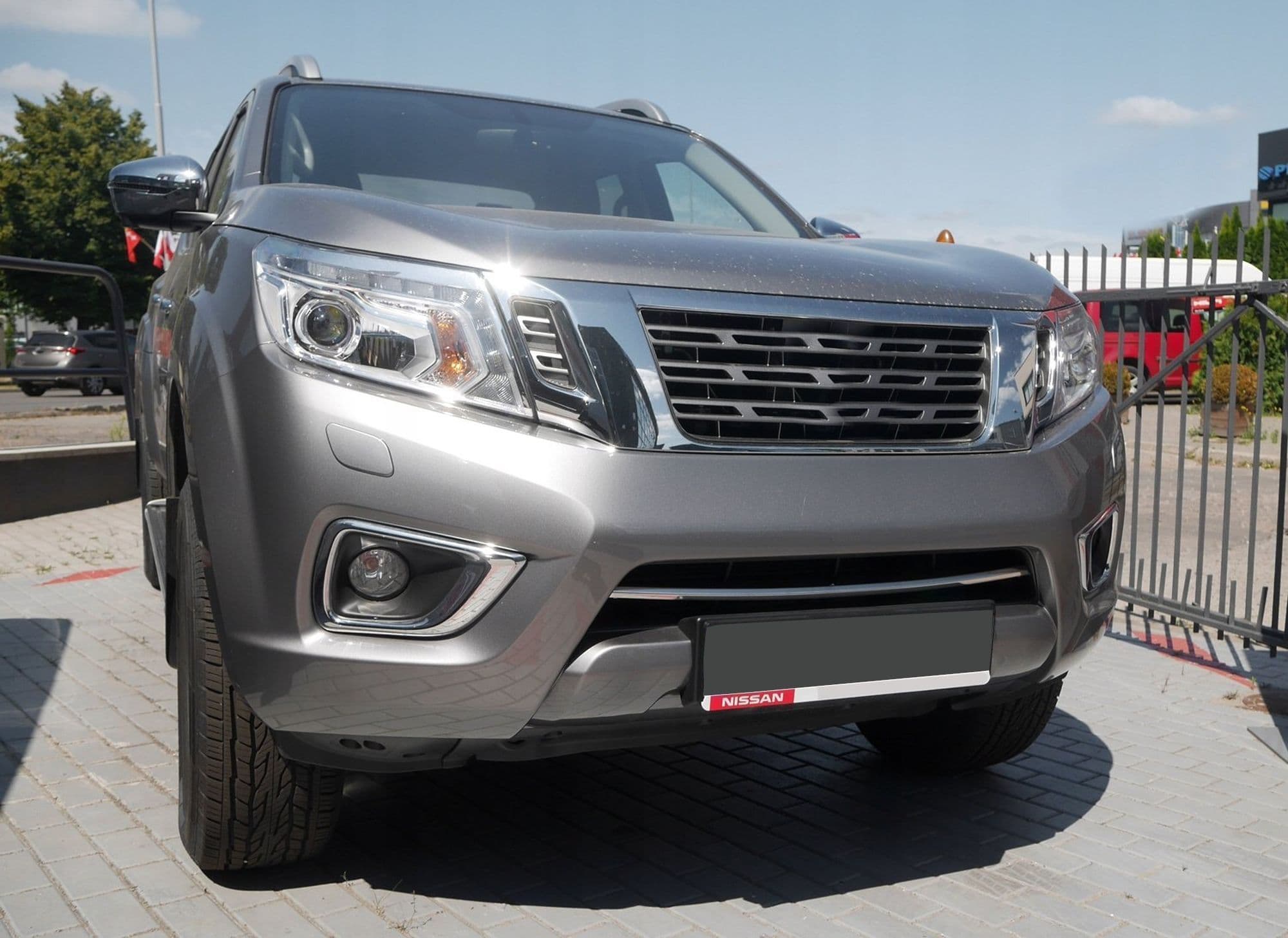 Front bumper grille trim — Chrome, Stainless steel, Polished