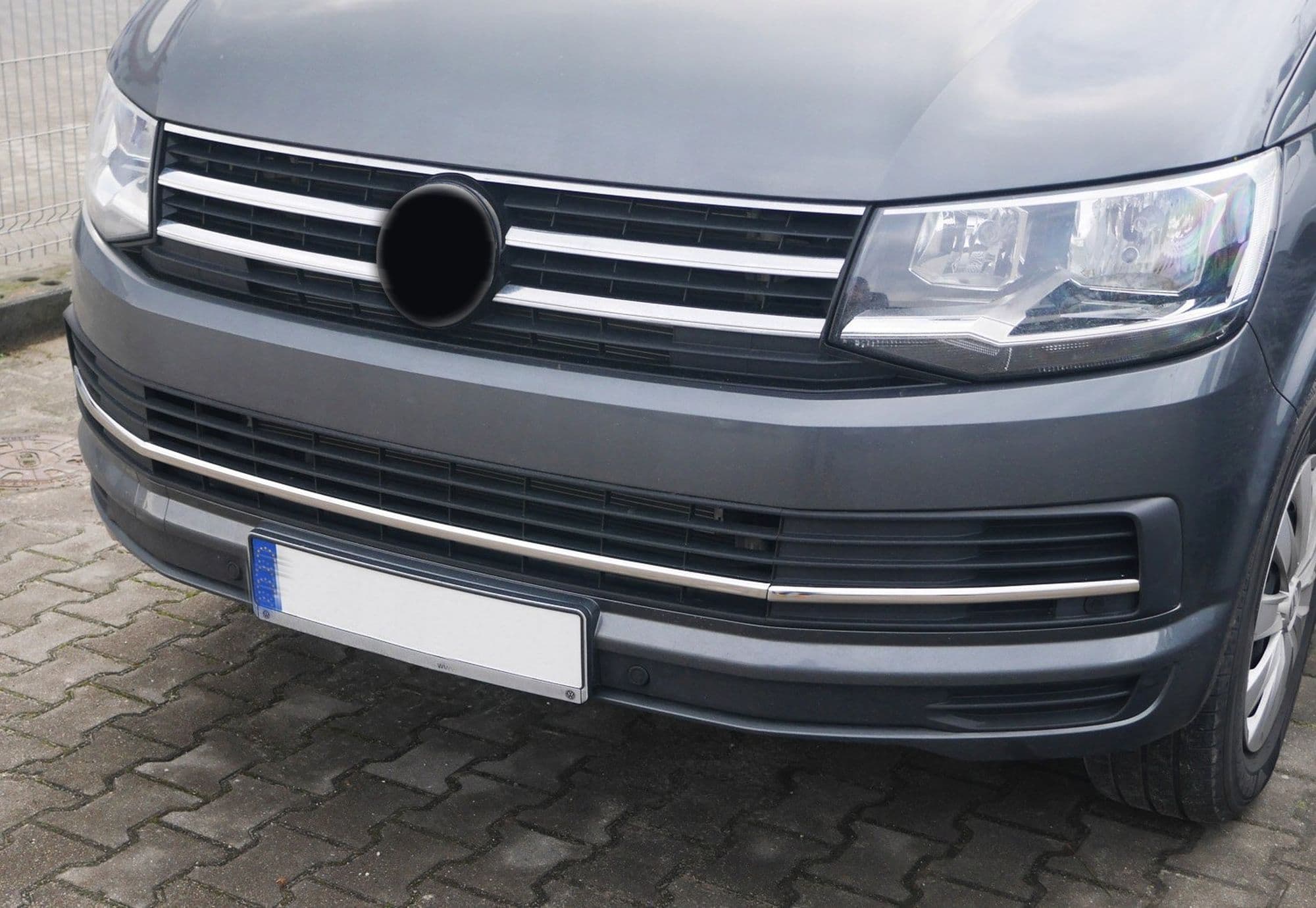 Front bumper grille trims — Chrome, Stainless steel, Polished